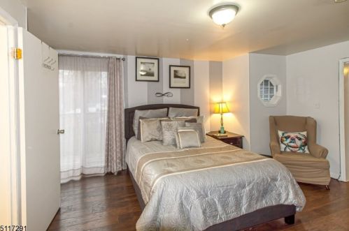 992 Milton Blvd, Rahway NJ 07065-1721 exterior