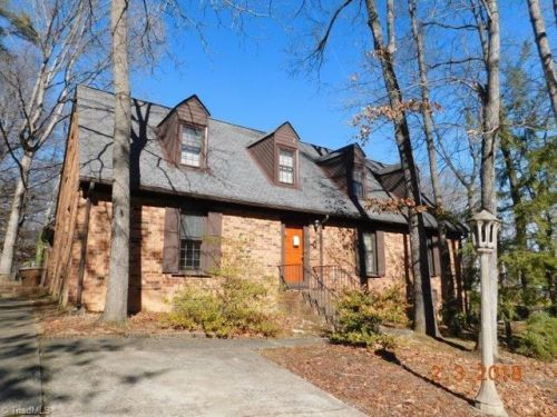 3400 Cottage Pl, Greensboro NC  27455-2019 exterior