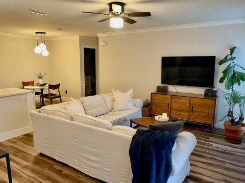 633 Granville Ct, Atlanta GA 30328-3443 exterior