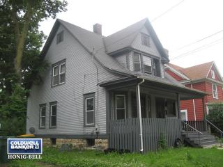 503 Sherman St, Joliet, IL 60433-2223