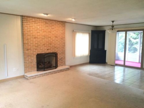 44 Elmcroft Ave, Providence, RI 02908-2727