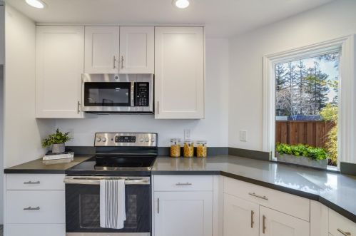 1865 Las Ramblas Dr, Concord CA 94521-2451 exterior