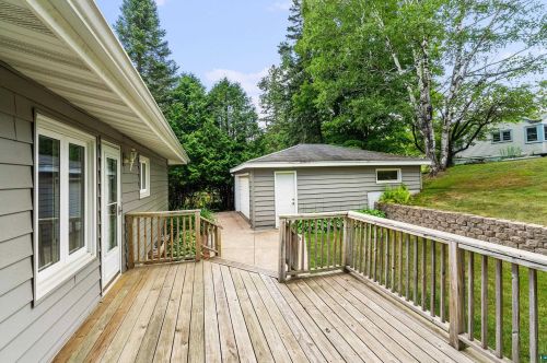 1815 Kenwood Dr, Duluth MN 55811-1652 exterior