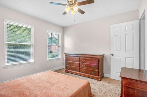 582 Shr Rd, Lithonia GA 30058-5991 exterior