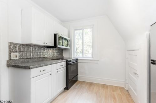 181 Smt Ave, Montclair NJ 07043-1817 exterior