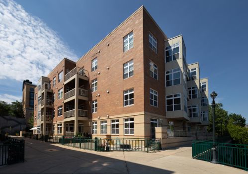 1915 Water St, Milwaukee WI  53202-1577 exterior