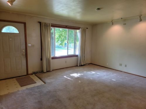 2589 Vanderburg St, Gary, IN 46405-2603