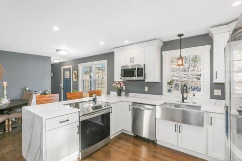 263 Mccall Rd, Exeter CT  06249-2427 exterior