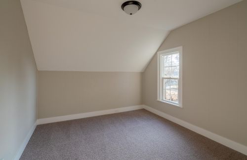 960 Temple, Grand Rapids MI 49507-1936 exterior