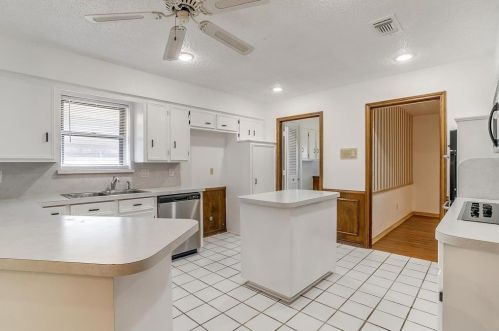 3500 Bellah Ct, Irving TX 75062-3624 exterior