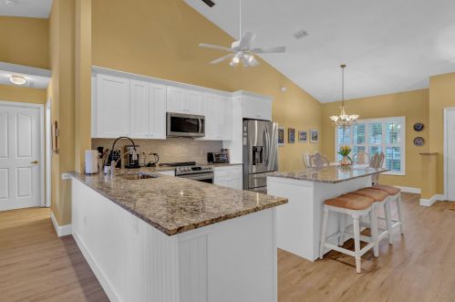 499 Casanova Cir, Fort Pierce FL  34986-1713 exterior