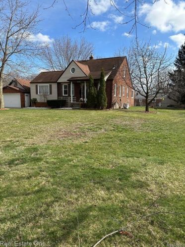 33627 Bock St, Garden City MI  48135-1138 exterior