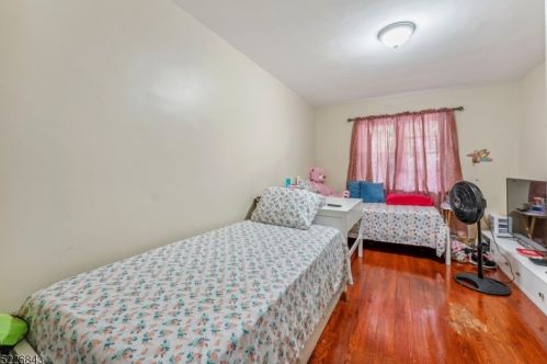 179 Midland Pl, Newark NJ 07106-3310 exterior