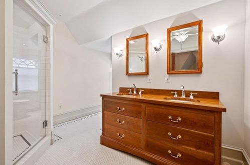 5317 Ellsworth Ave, Pittsburgh PA 15232-1803 exterior