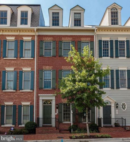 1872 Carpenter Rd, Alexandria VA  22314-6244 exterior