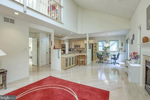 283 Sayre Dr, Princeton NJ 08540-5872 exterior