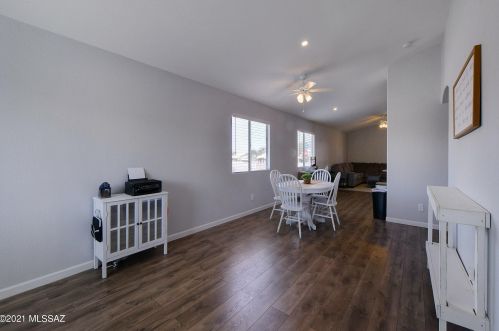 8660 Desert Dove Dr, Tucson AZ  85747-5147 exterior