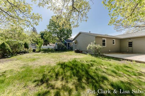 2417 Marquard Ave, Meskegon MI 49445-3228 exterior