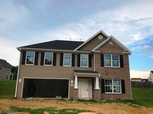 1908 Harvick Ct, Greensboro, NC 27405-9695