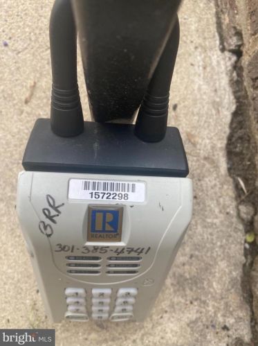 2205 Greenery Ln, Silver Spring MD  20906-3621 exterior