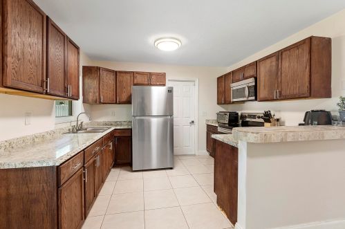 7604 Coquina Ave, Fort Pierce FL 34951-1032 exterior