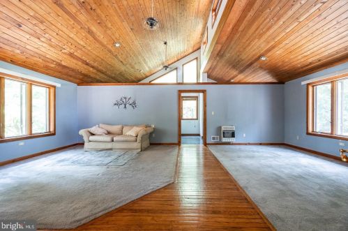 2344 Evergreen Ln, Pottstown PA 19465-8884 exterior