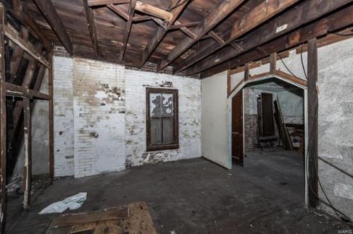 2635 Chippewa St, Saint Louis MO 63118-3835 exterior