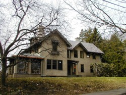 29 Exeter St, Newton, MA 02465-2620