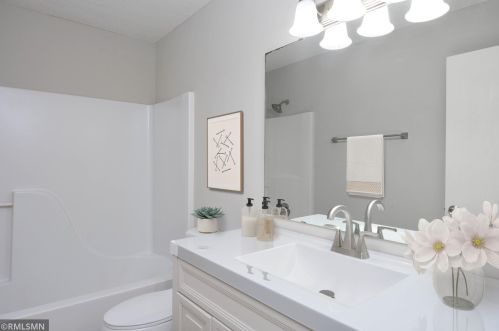 15626 Garnet Way, Saint Paul MN 55124-5155 exterior