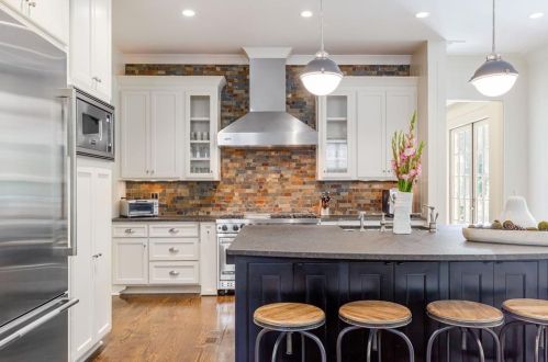 765 Brook Park Pl, Atlanta GA 30342-2839 exterior