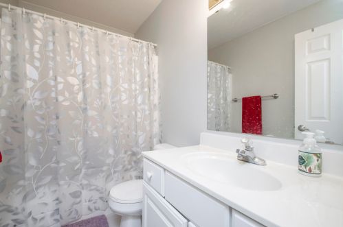 5504 Heathwood, Grand Rapids MI 49508 exterior