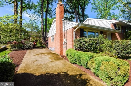 6523 Divine St, Mc Lean, VA 22101-4622