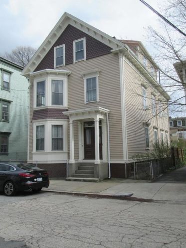 26 Hudson St, Providence, RI 02909-1707