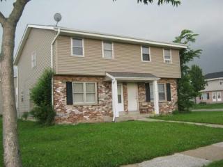 10423 Daphne St, Milwaukee WI  53224-5154 exterior