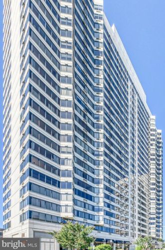 2001 Hamilton St, Philadelphia PA  19130-4298 exterior