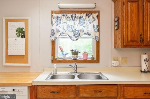 518 Pheasant Rdg Cir, Lancaster PA exterior