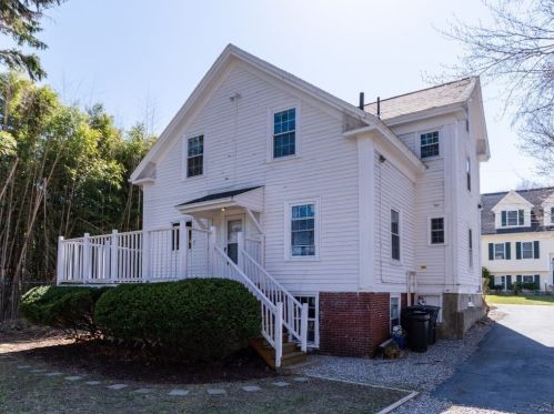 6 Edgehill Rd, Woburn MA 01801-5015 exterior