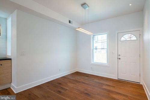 2833 Jackson St, Philadelphia PA  19145-2426 exterior