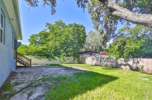 8704 El Portal Dr, Tampa FL  33604-1223 exterior