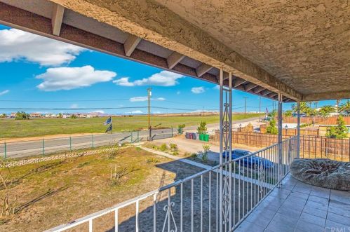 19915 Mariposa Ave, Riverside CA 92508-9613 exterior