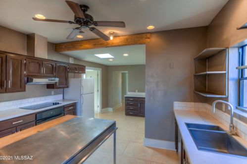 2716 6 St, Tucson AZ 85716-4862 exterior