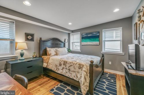 1223 Ellsworth St, Philadelphia PA 19146-2812 exterior