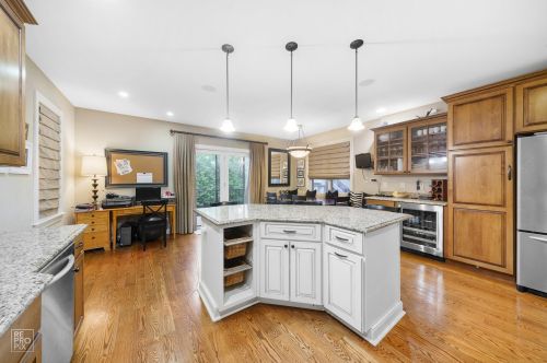 1703 Newberry Ave, Chicago, IL 60608-2333