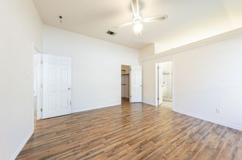 4719 Castleman Dr, Austin TX 78725-1720 exterior