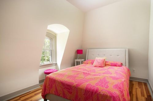 364 Bellevue Ave, Middletown RI 02840-3578 exterior