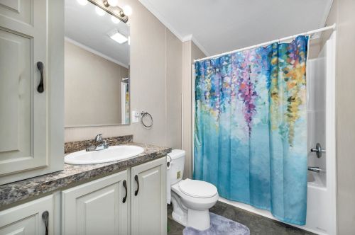 1 Rex Dr, Concord NH 03303-4166 exterior