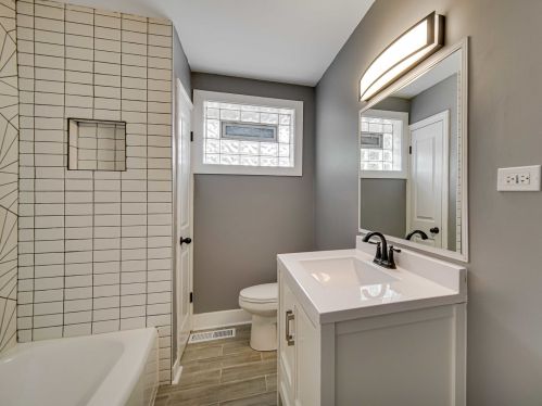 1941 97th St, Chicago IL  60617-4718 exterior