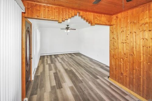 315 Bingham St, New Britain CT 06051-3824 exterior