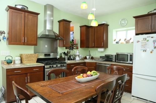 128 Bennington St, Boston MA exterior