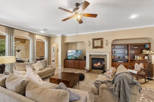 270 Abbott Dr, Austin TX 78737-4536 exterior